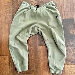 Nike Jogger Sweatpants in Olive Green